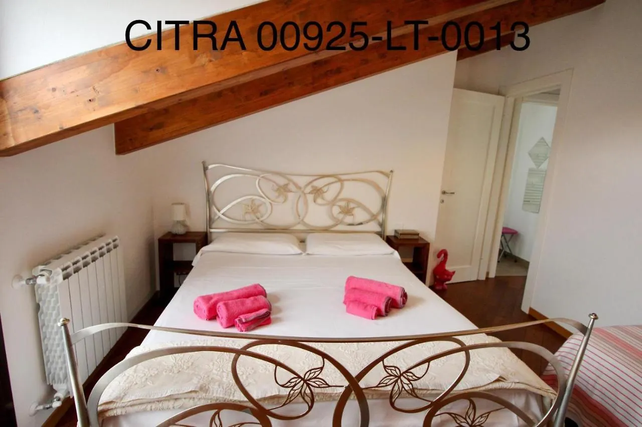 Villa Marco Aurelio Cisano sul Neva Bed & Breakfast