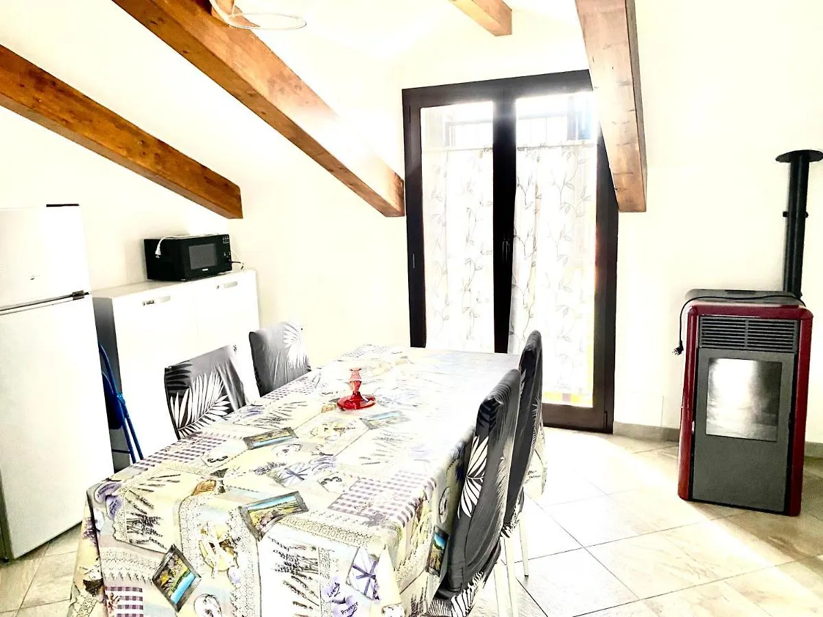 Villa Marco Aurelio Cisano sul Neva 0*,